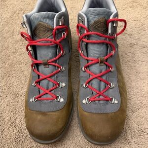 Men's Merrell Waterproof Brown and Gray Hiking Boots with Quantum Grip LIKE NEW!